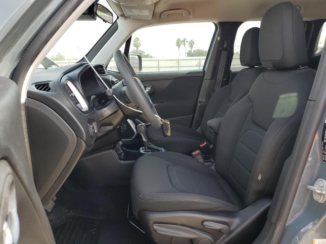 2018 Jeep Renegade - Image 7