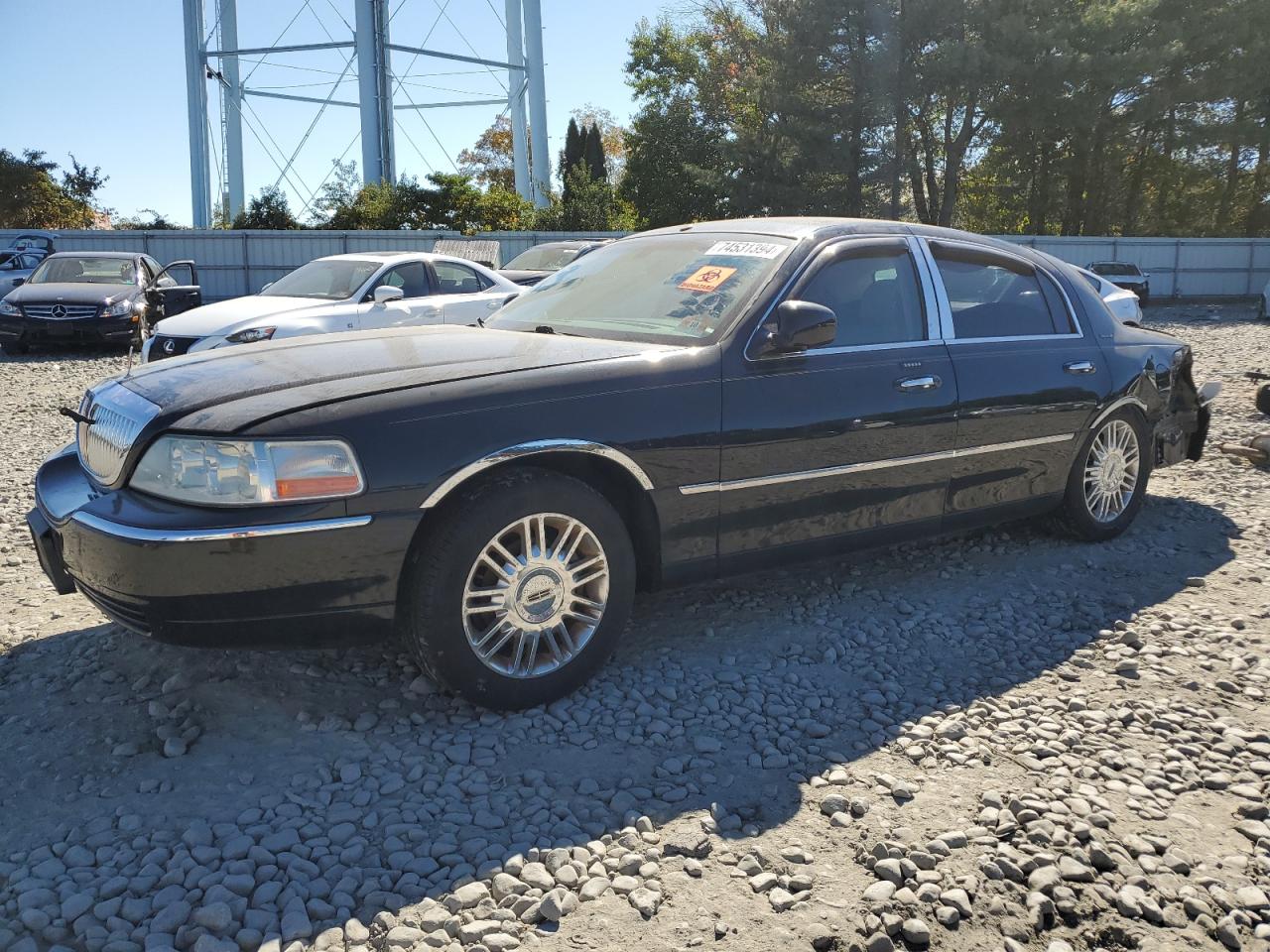 2003 Lincoln Town Car Signature للبيع في Windsor، NJ - Rear End