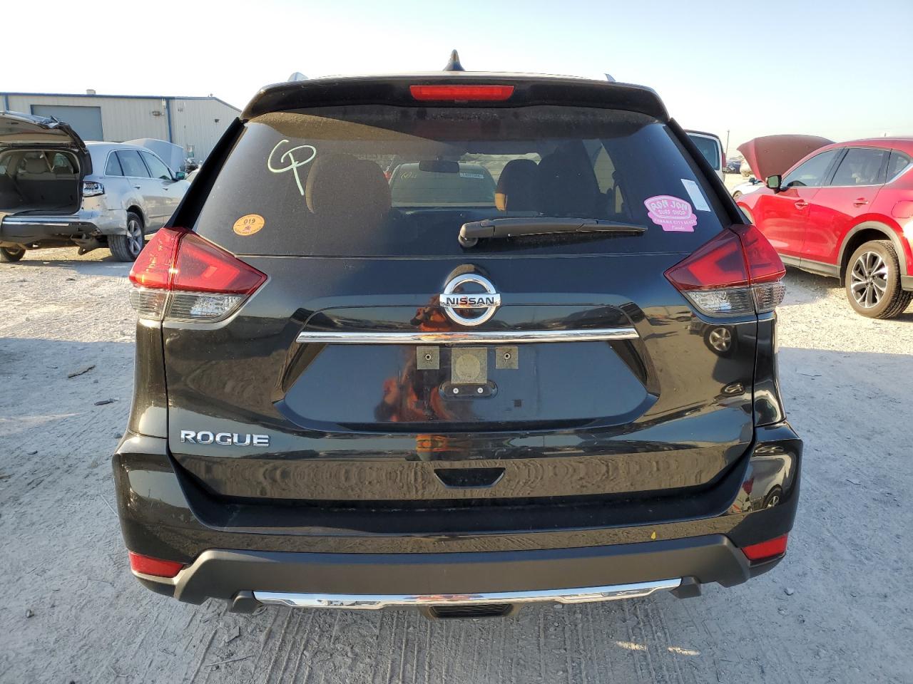 2017 Nissan Rogue S VIN: JN8AT2MT3HW400398 Lot: 72274324