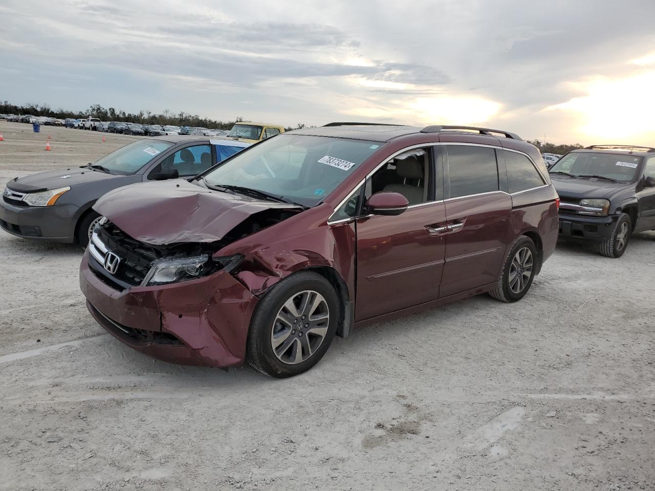 2016 Honda Odyssey - Image 1