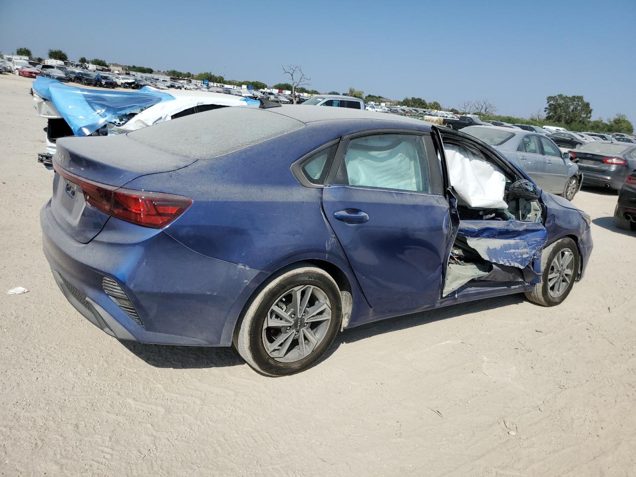 2024 Kia Forte - Image 3