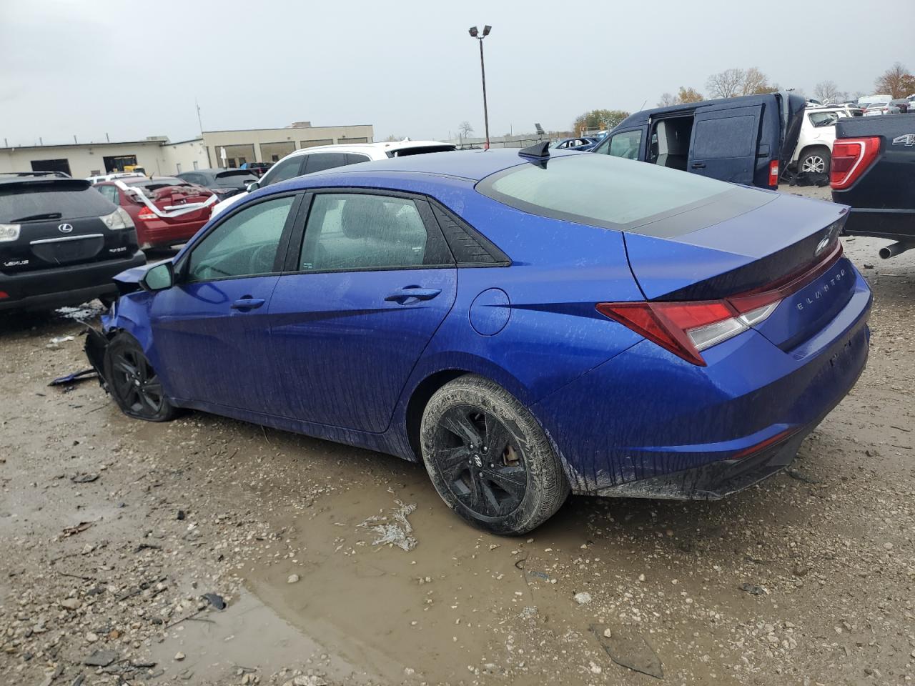2022 Hyundai Elantra - Image 2