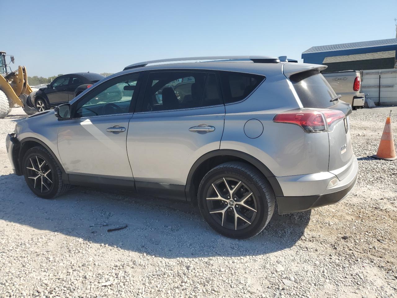 2016 Toyota RAV 4 - Image 2