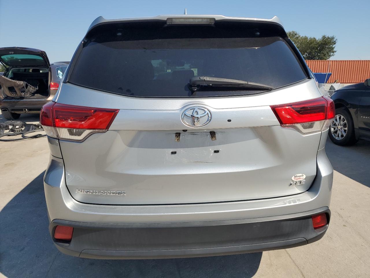 2019 Toyota Highlander Se VIN: 5TDKZRFH9KS552452 Lot: 76022034