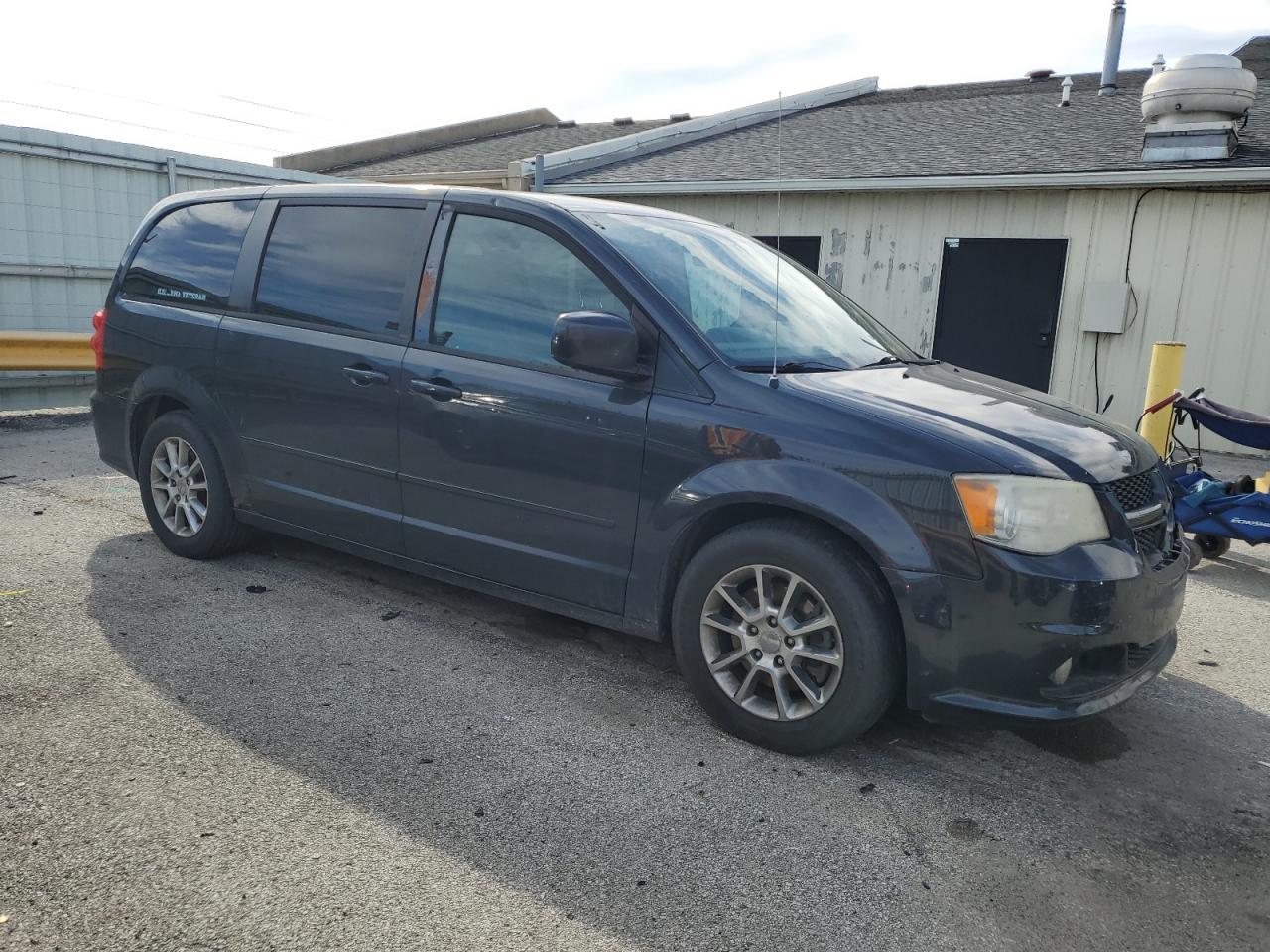 2013 Dodge Caravan - Image 4