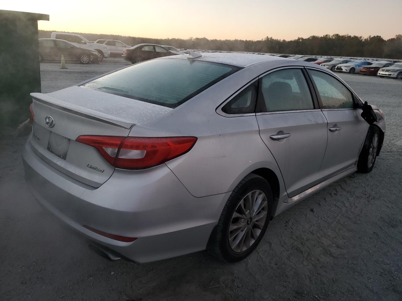 2015 Hyundai Sonata - Image 3