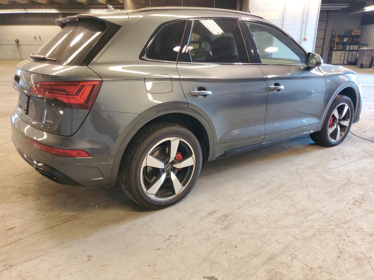 2024 Audi Q5 - Image 3