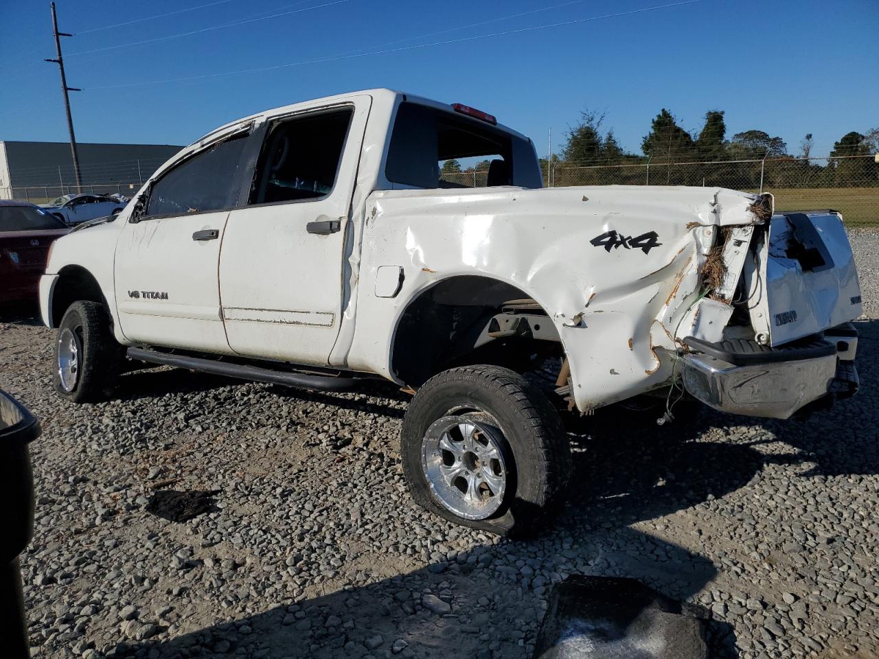 2012 Nissan Titan - Image 2