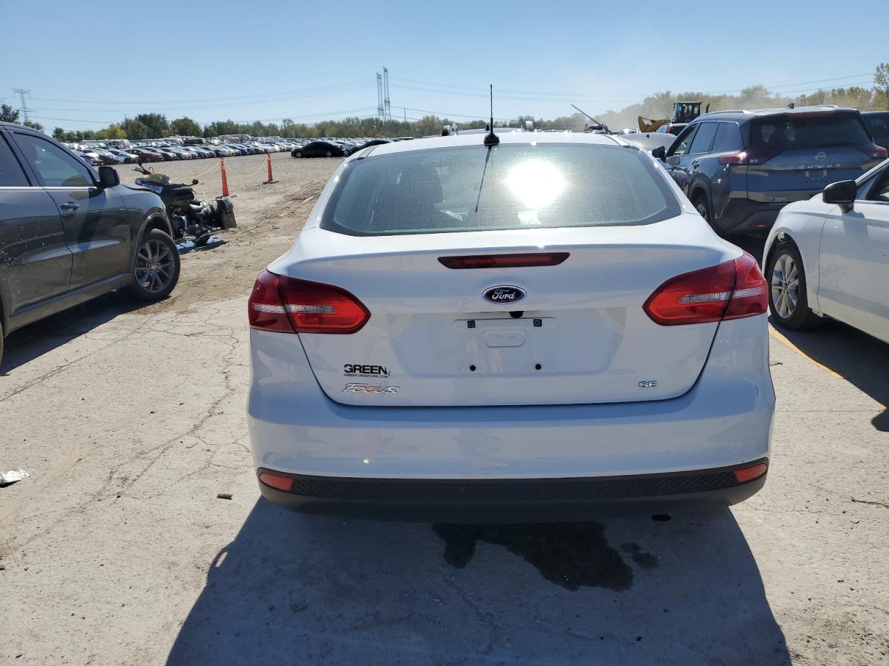 1FADP3F22JL227929 2018 Ford Focus Se