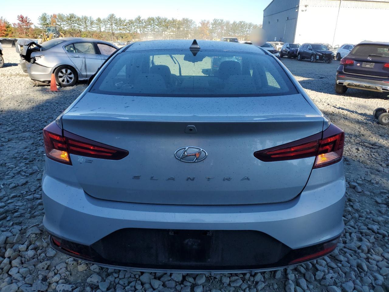 2020 Hyundai Elantra - Image 6