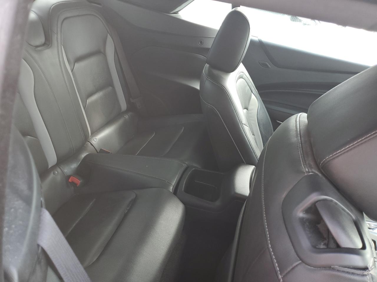 2016 Chevrolet Camaro - Image 10