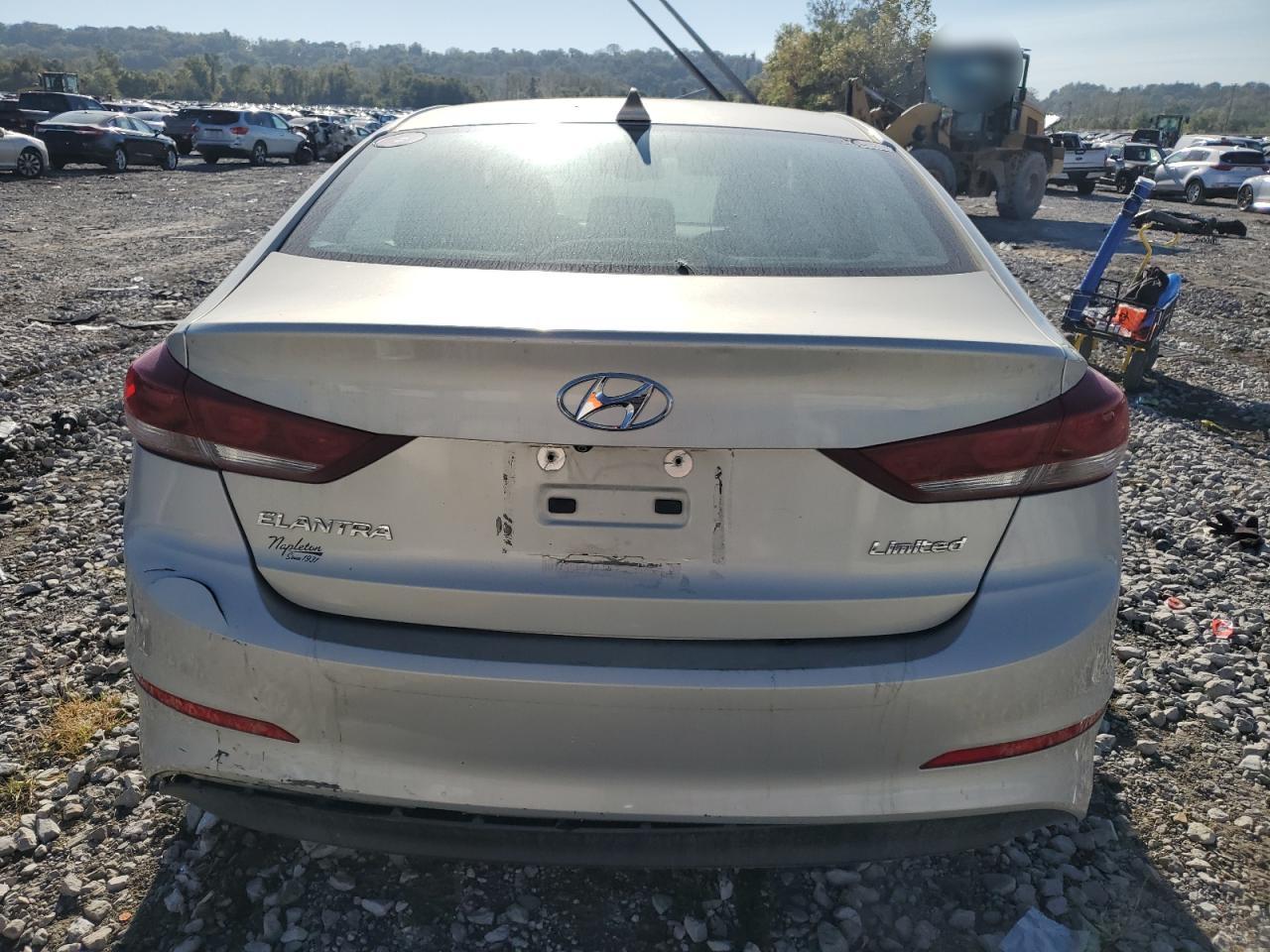 2017 Hyundai Elantra - Image 6