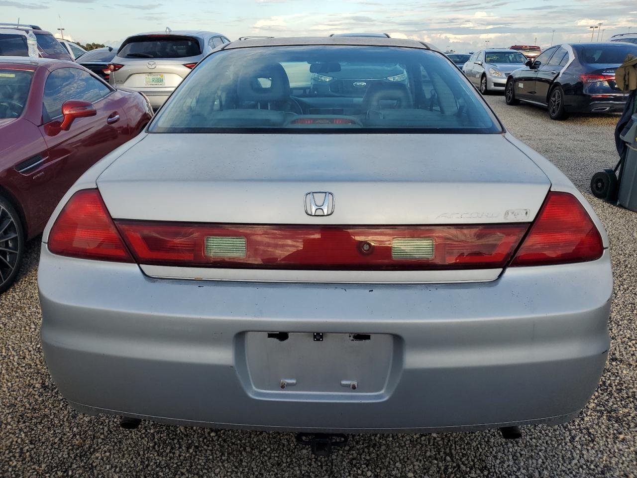 1HGCG22521A032829 2001 Honda Accord Ex