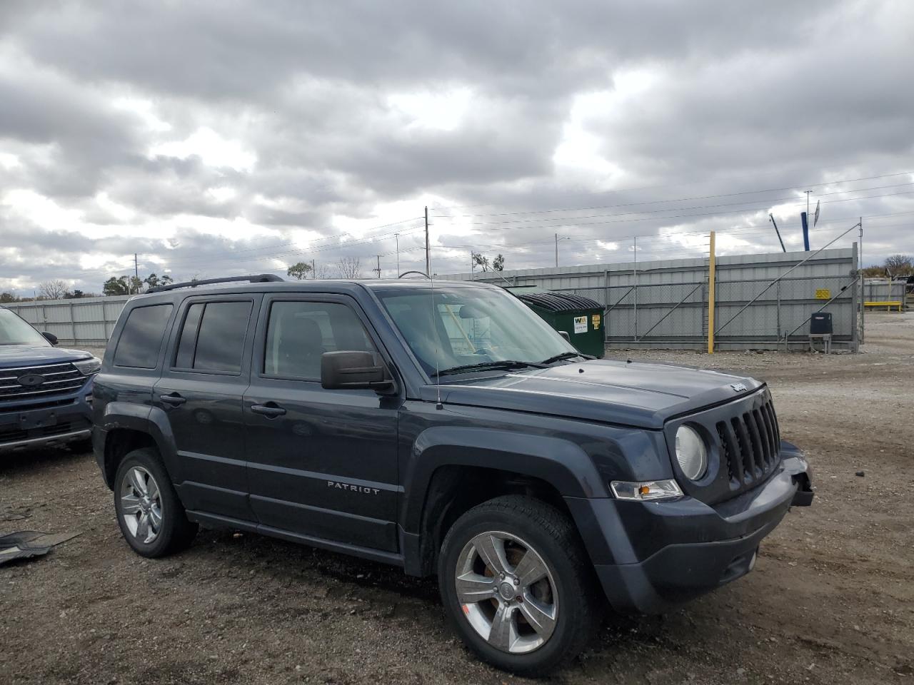 VIN 1C4NJRFB1ED718737 2014 JEEP PATRIOT no.4