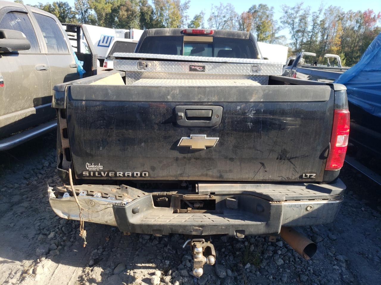 2009 Chevrolet Silverado - Image 6