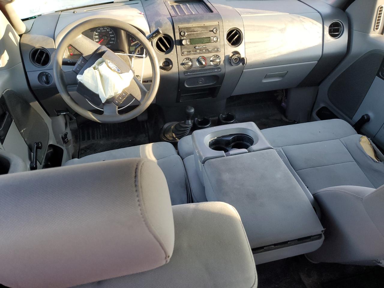 2004 Ford F-150 - Image 8