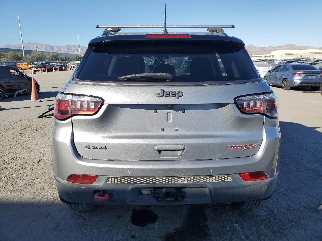 2018 Jeep Compass - Image 6
