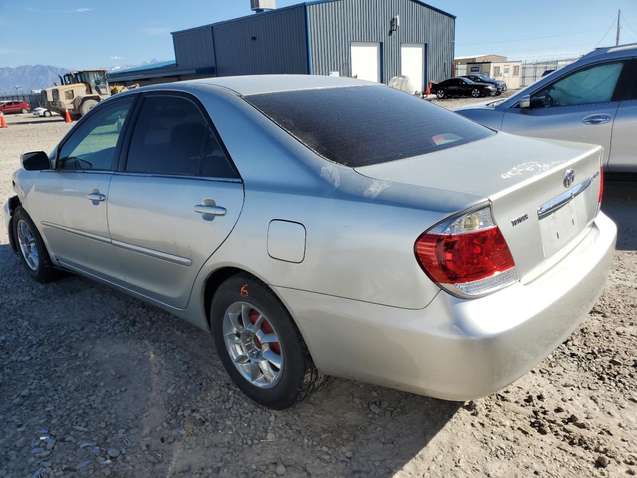 2005 Toyota Camry - Image 2