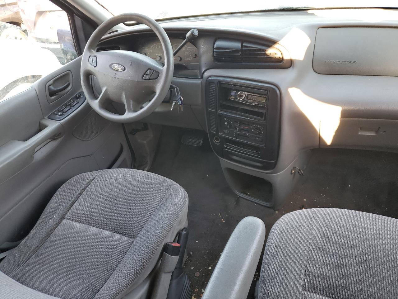 2FMZA51401BB90493 2001 Ford Windstar Lx