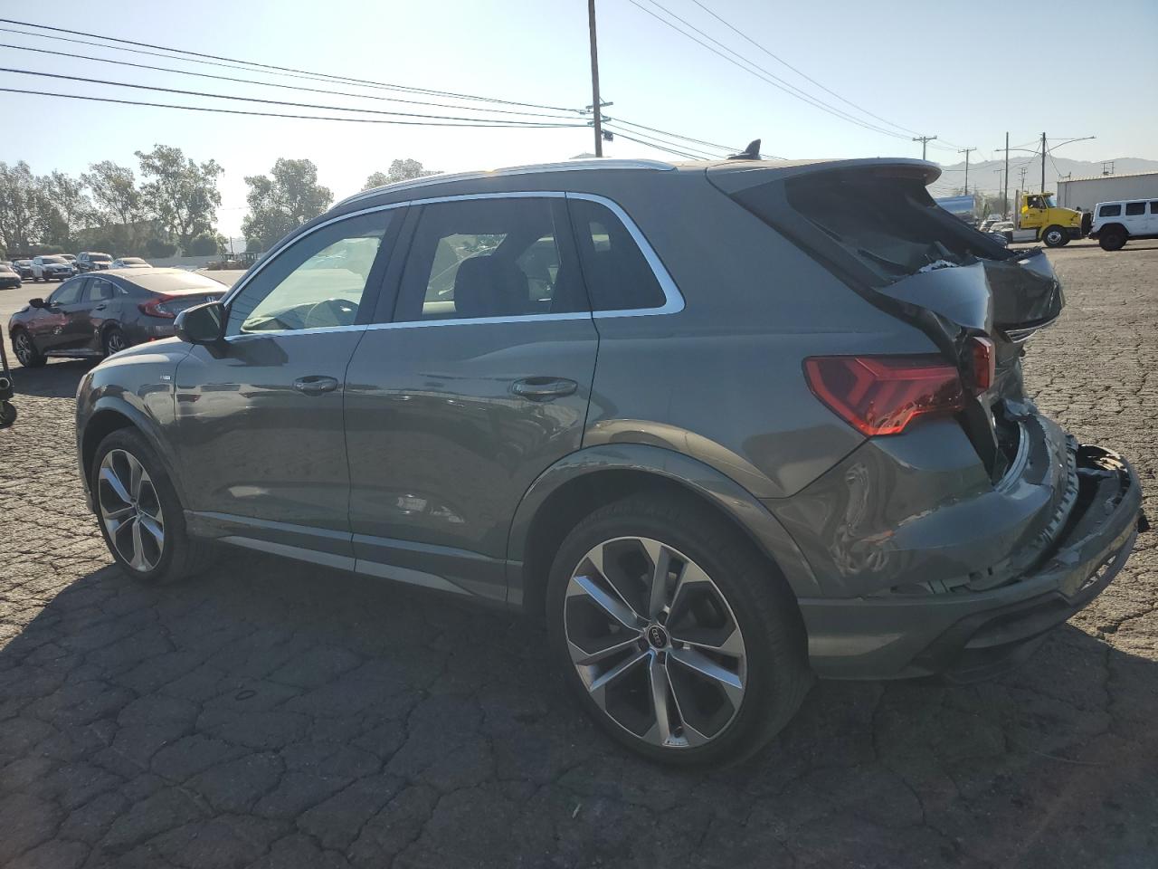 VIN WA1DECF3XM1056639 2021 AUDI Q3 no.2