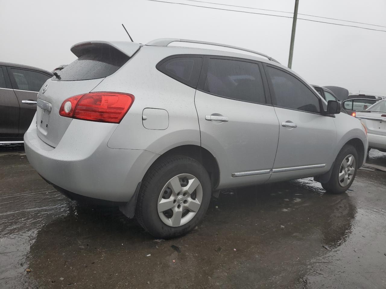 2014 Nissan Rogue - Image 3