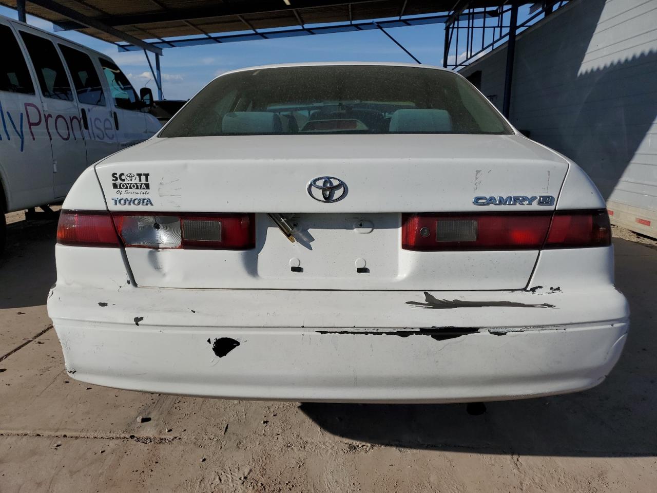 1999 Toyota Camry Le VIN: JT2BG28K8X0368466 Lot: 74978604