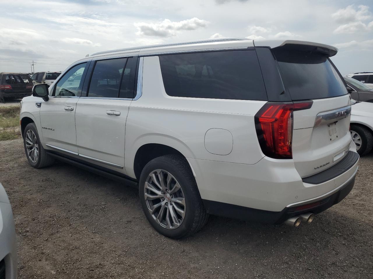 1GKS1JKL4NR132740 2022 GMC Yukon Xl Denali