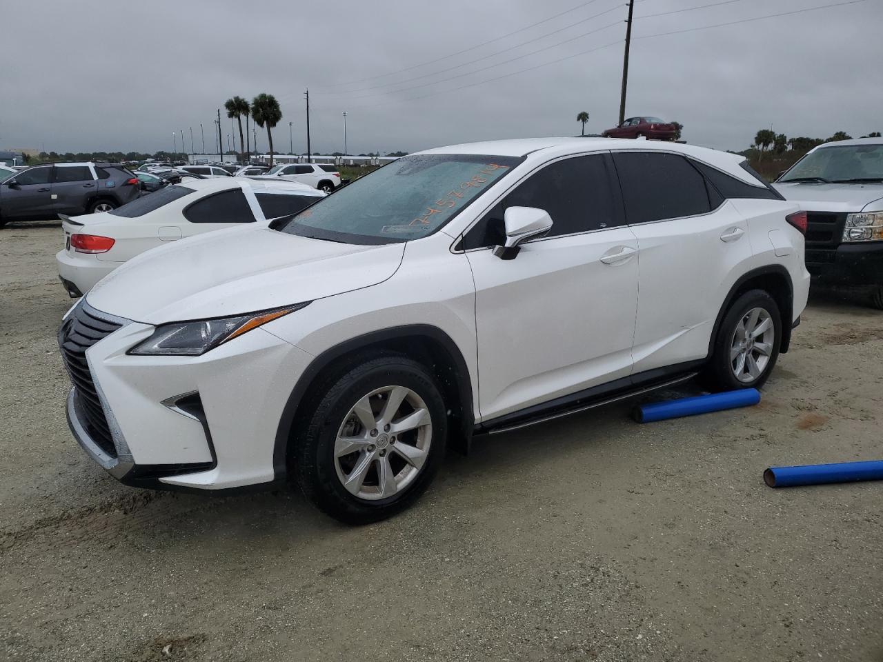 2T2ZZMCA5HC066436 2017 LEXUS RX - Image 1