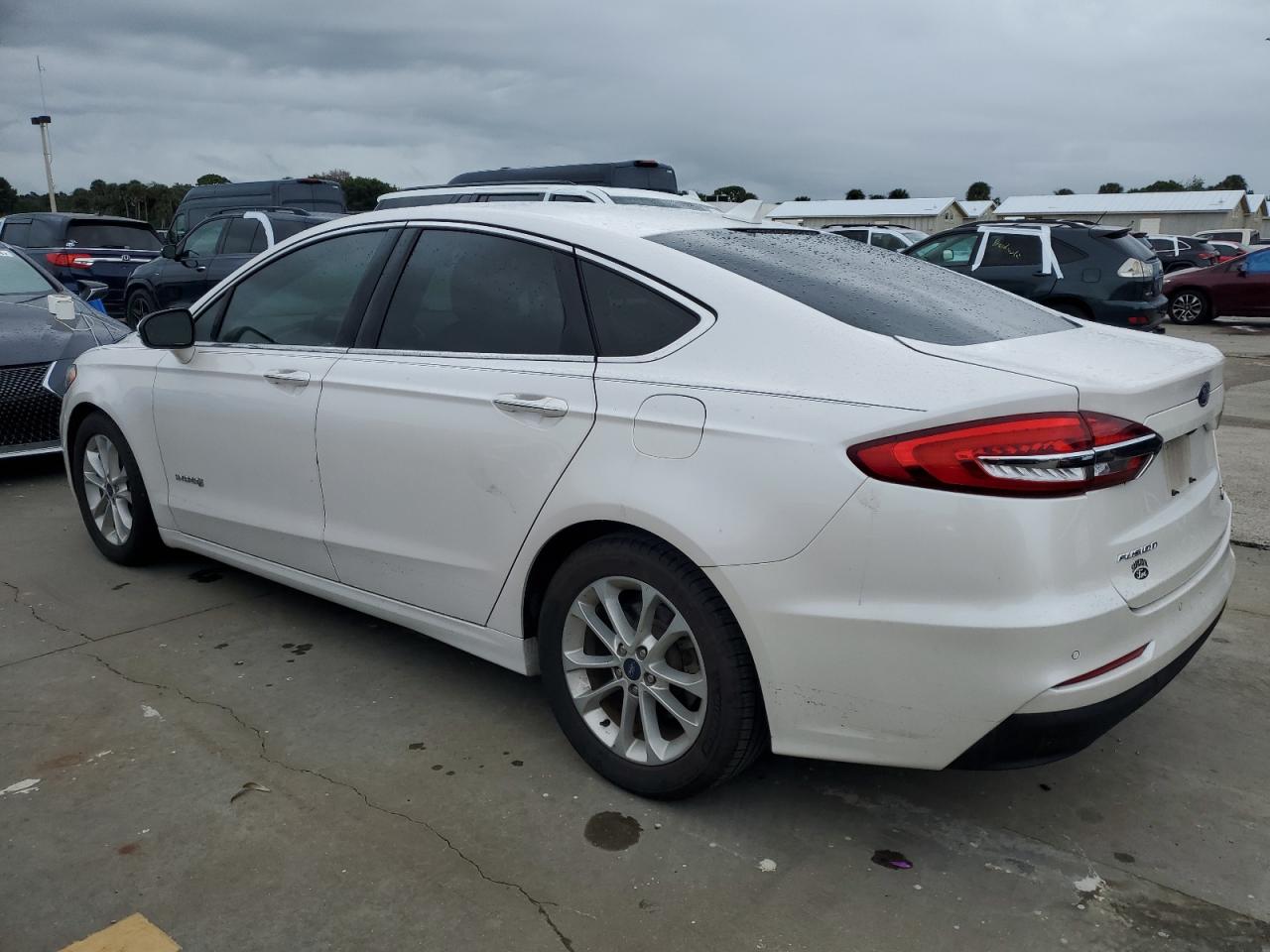 3FA6P0MUXKR146899 2019 FORD FUSION - Image 2