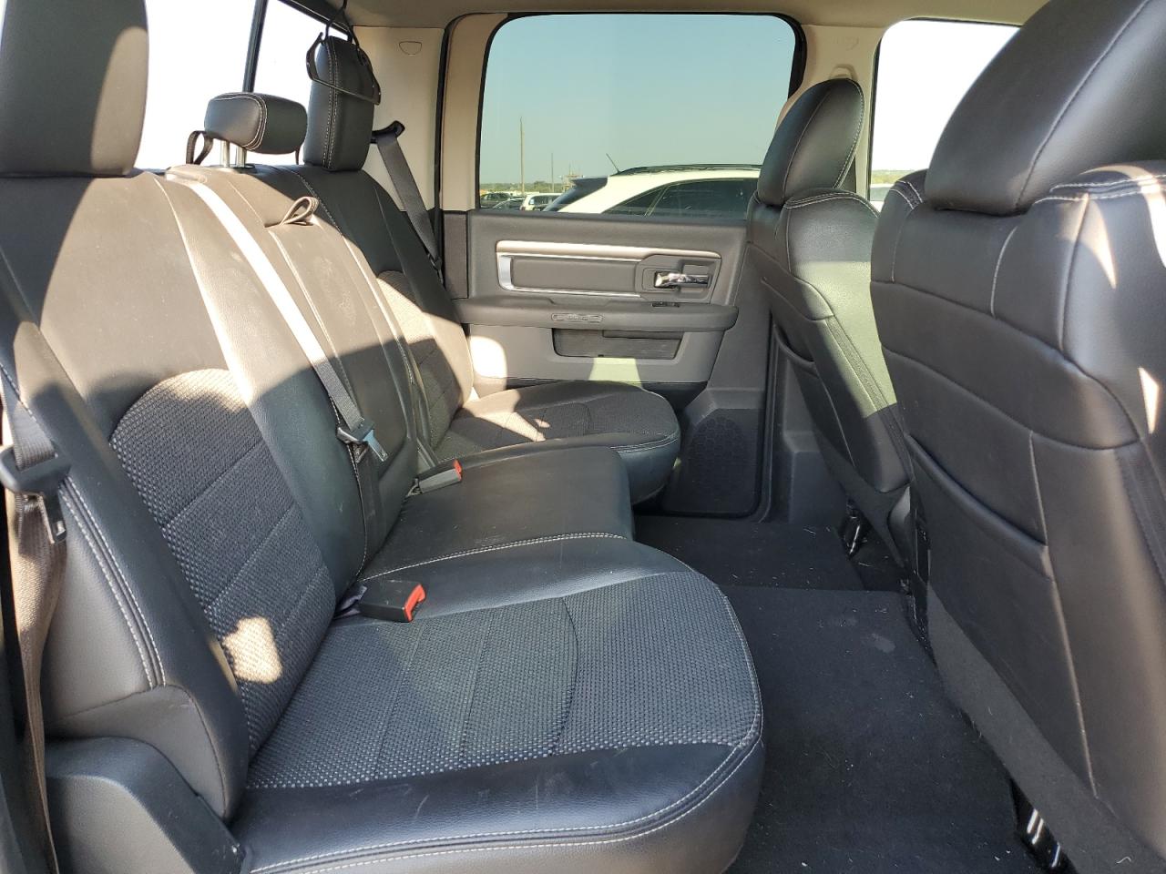 2017 RAM 1500 - Image 10