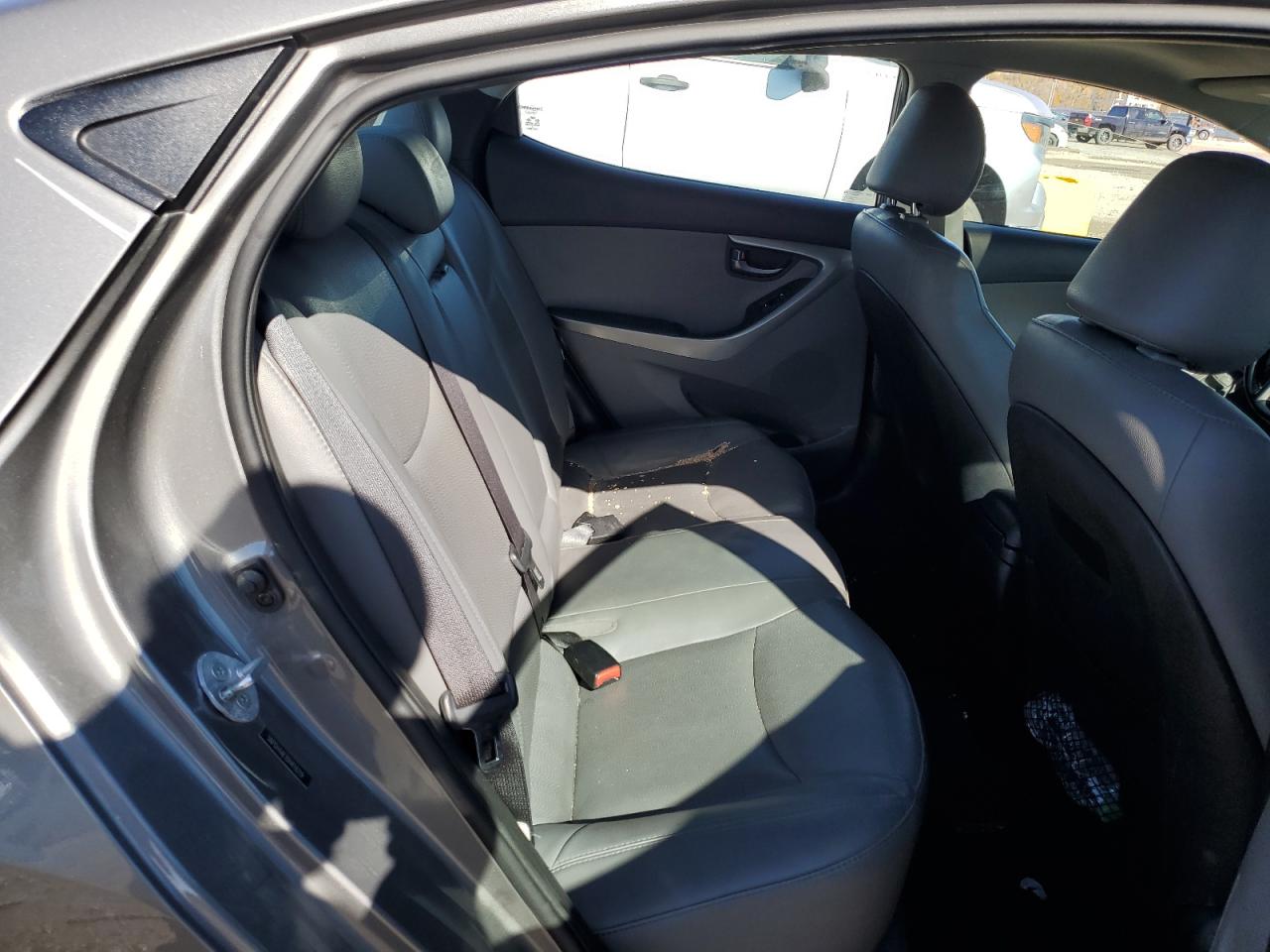 2013 Hyundai Elantra - Image 10