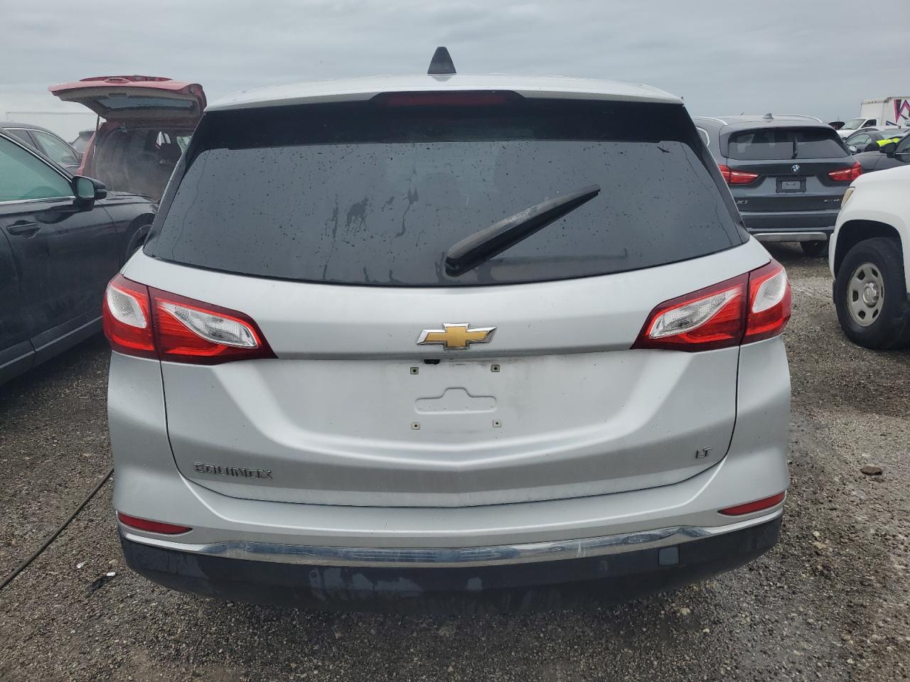 3GNAXJEV1JL133310 2018 Chevrolet Equinox Lt