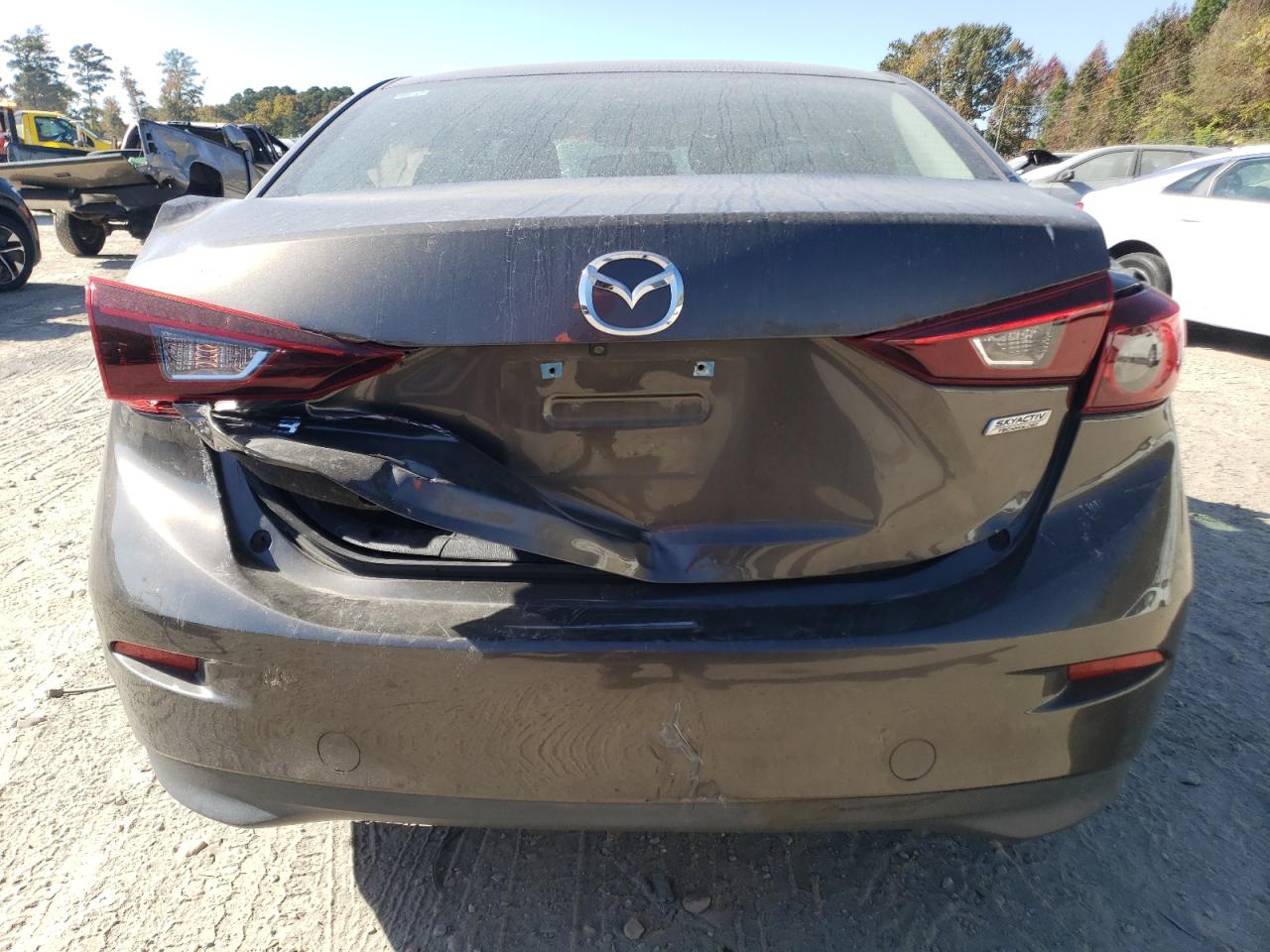 2017 Mazda 3 - Image 6
