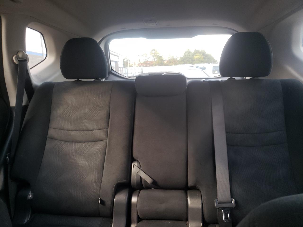 2016 Nissan Rogue - Image 10