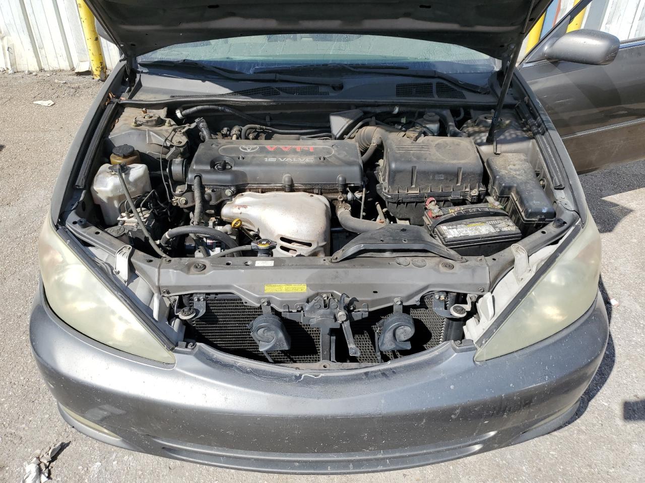 2004 Toyota Camry - Image 11