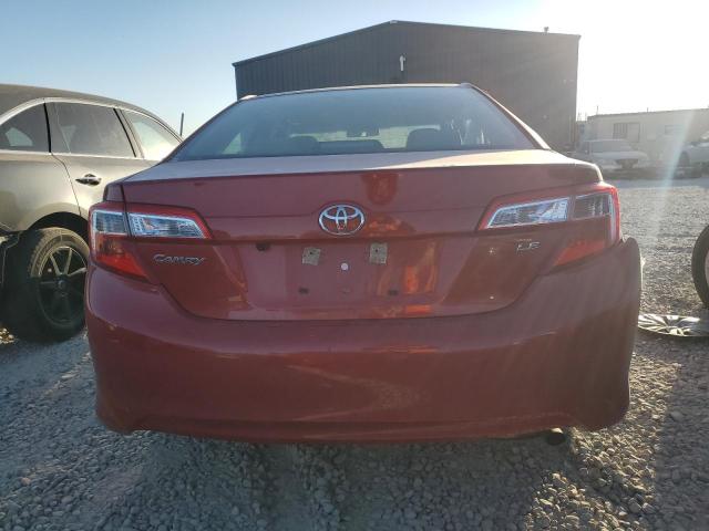 Седани TOYOTA CAMRY 2012 Червоний