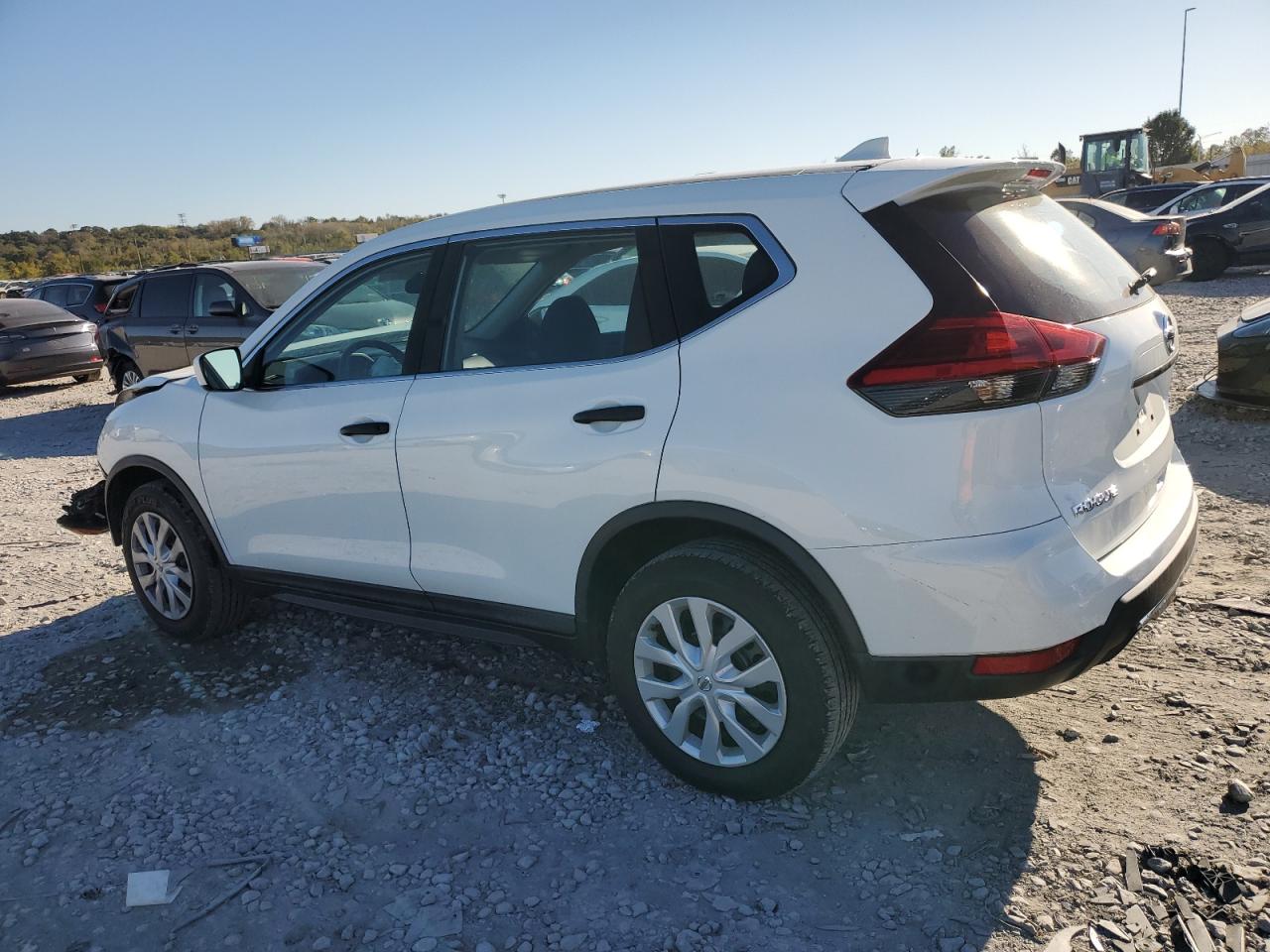 2017 Nissan Rogue - Image 2