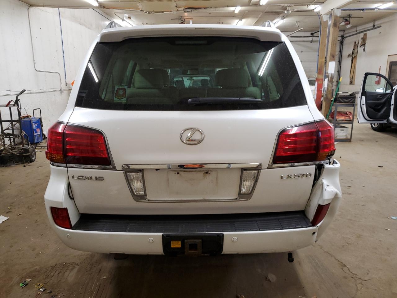 2008 Lexus Lx 570 VIN: JTJHY00W484011987 Lot: 78443684