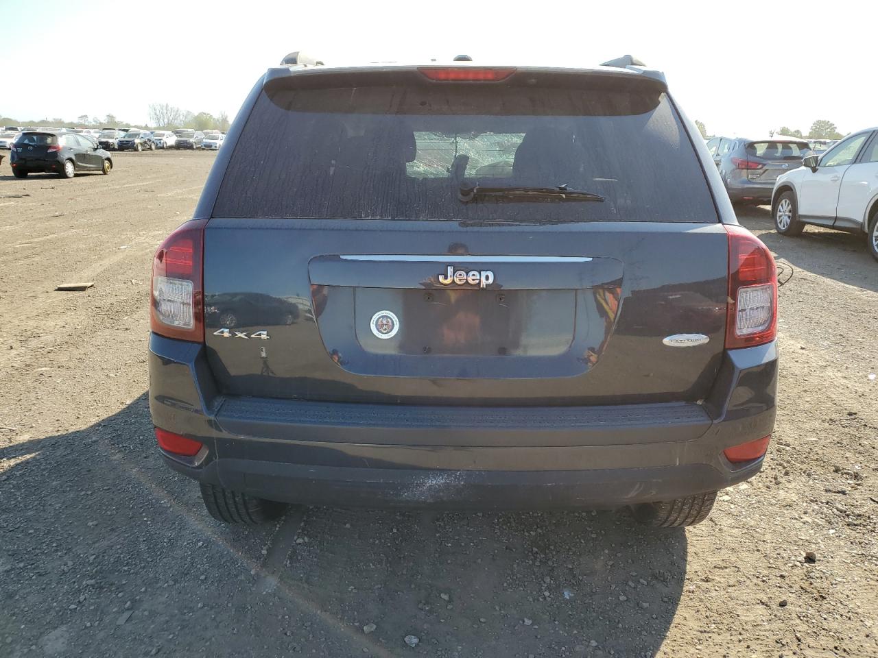 1C4NJDEB4GD588041 2016 Jeep Compass Latitude