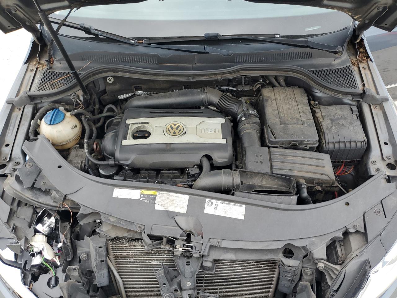 2013 Volkswagen Passat CC - Image 11