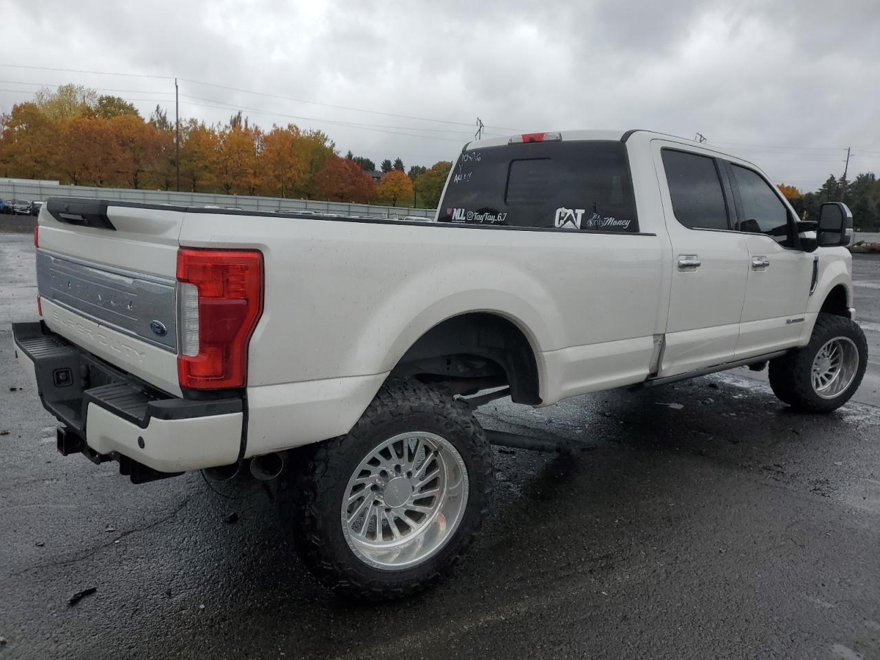 2017 Ford F350 - Image 3