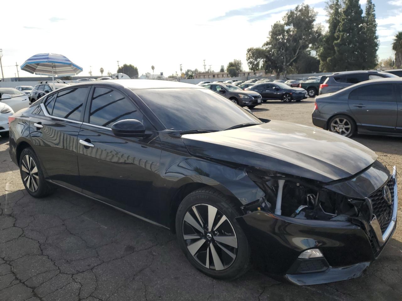 2021 Nissan Altima - Image 4