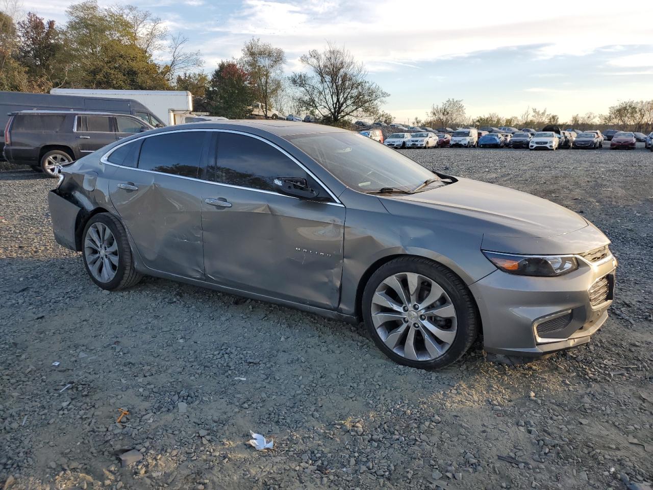 2017 Chevrolet Malibu - Image 4