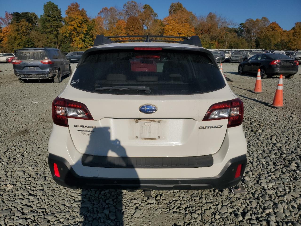 2018 Subaru Outback 2.5I Limited VIN: 4S4BSANC3J3241204 Lot: 77282204