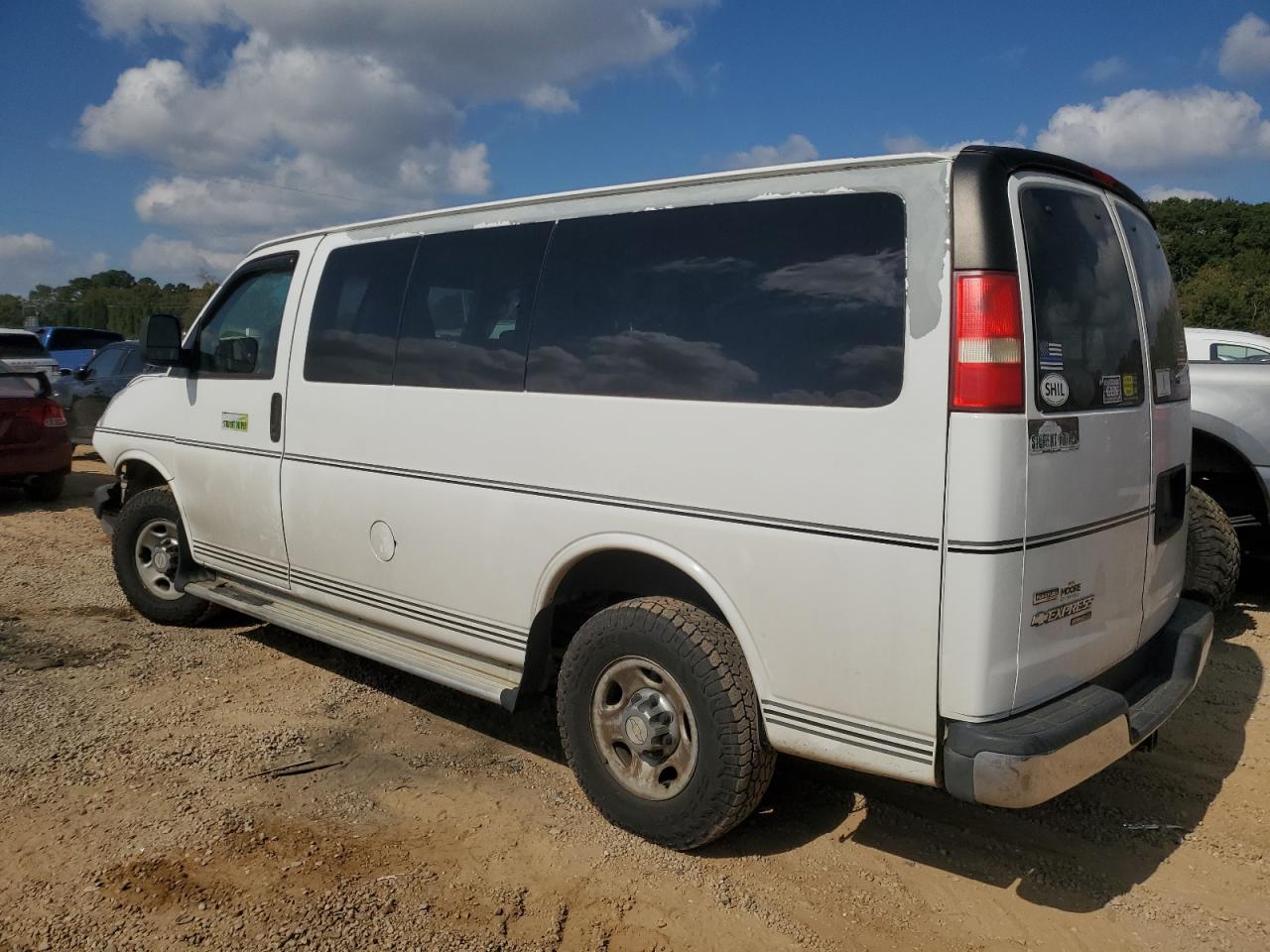 2012 Chevrolet Express - Image 2