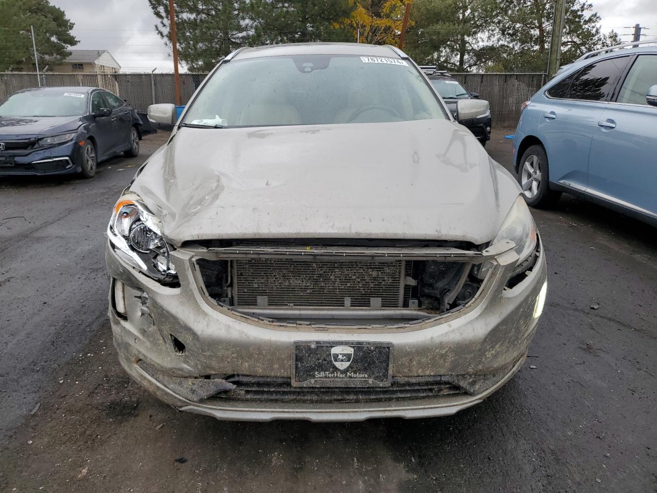 2016 Volvo XC60 - Image 5