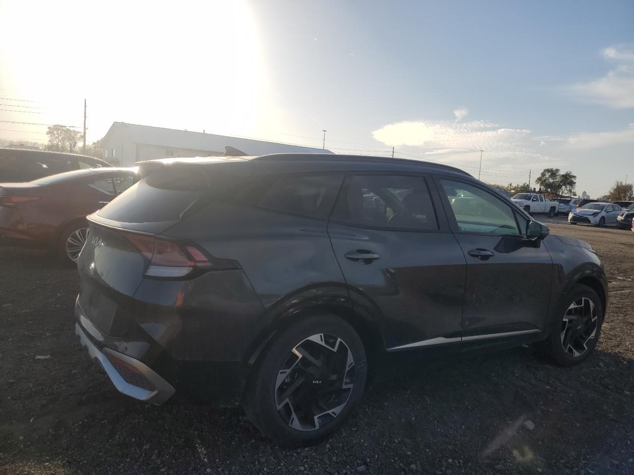 2023 Kia Sportage - Image 3
