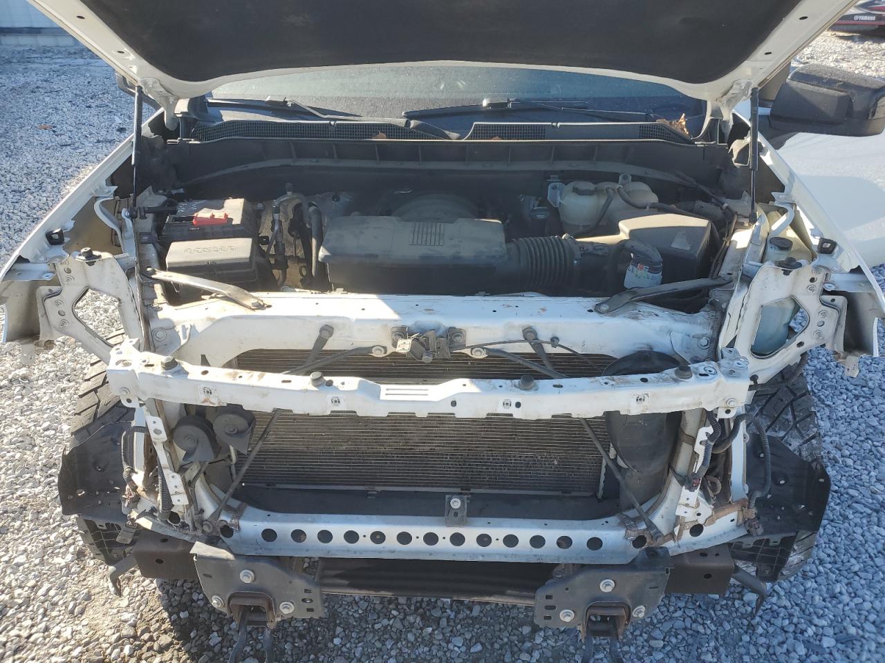 2019 Chevrolet Silverado - Image 11