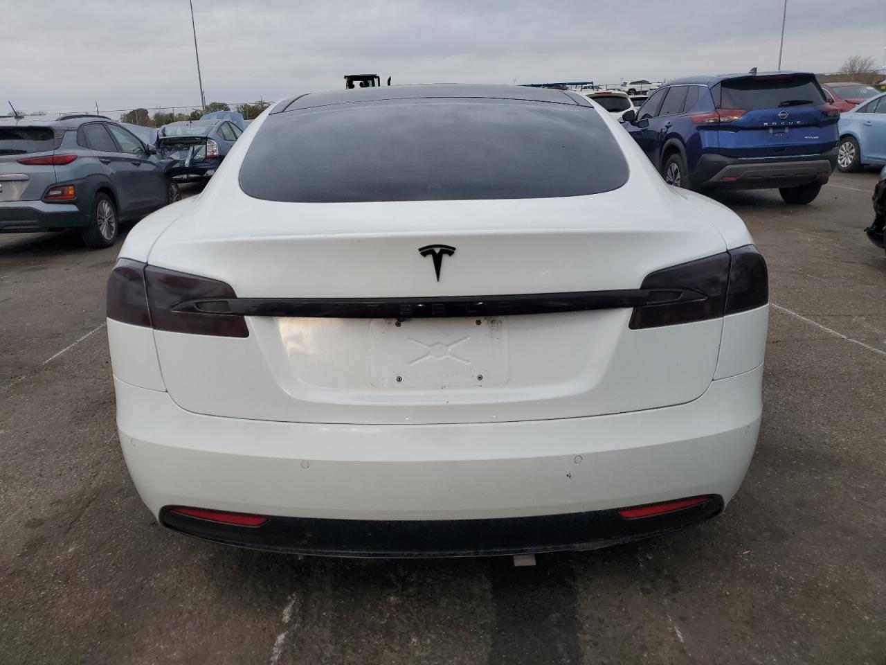 VIN 5YJSA1E21JF260318 2018 TESLA MODEL S no.6