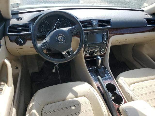  VOLKSWAGEN PASSAT 2013 Чорний